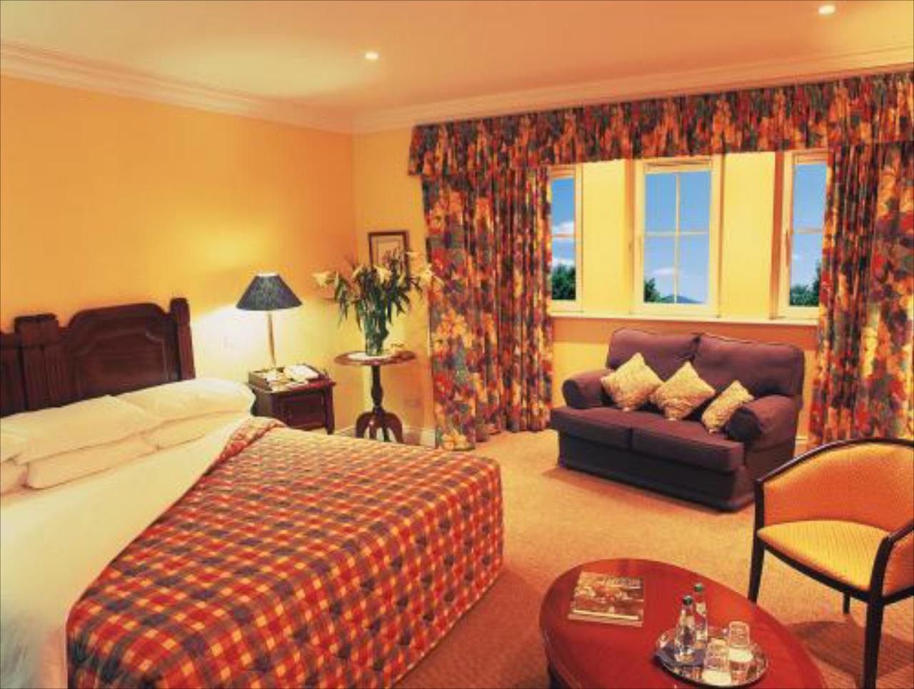 Killarney Lodge