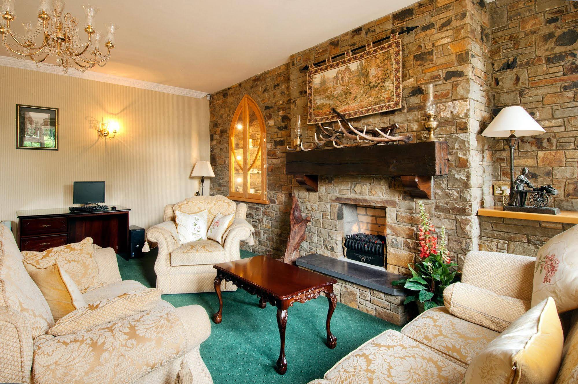 Old Weir Lodge