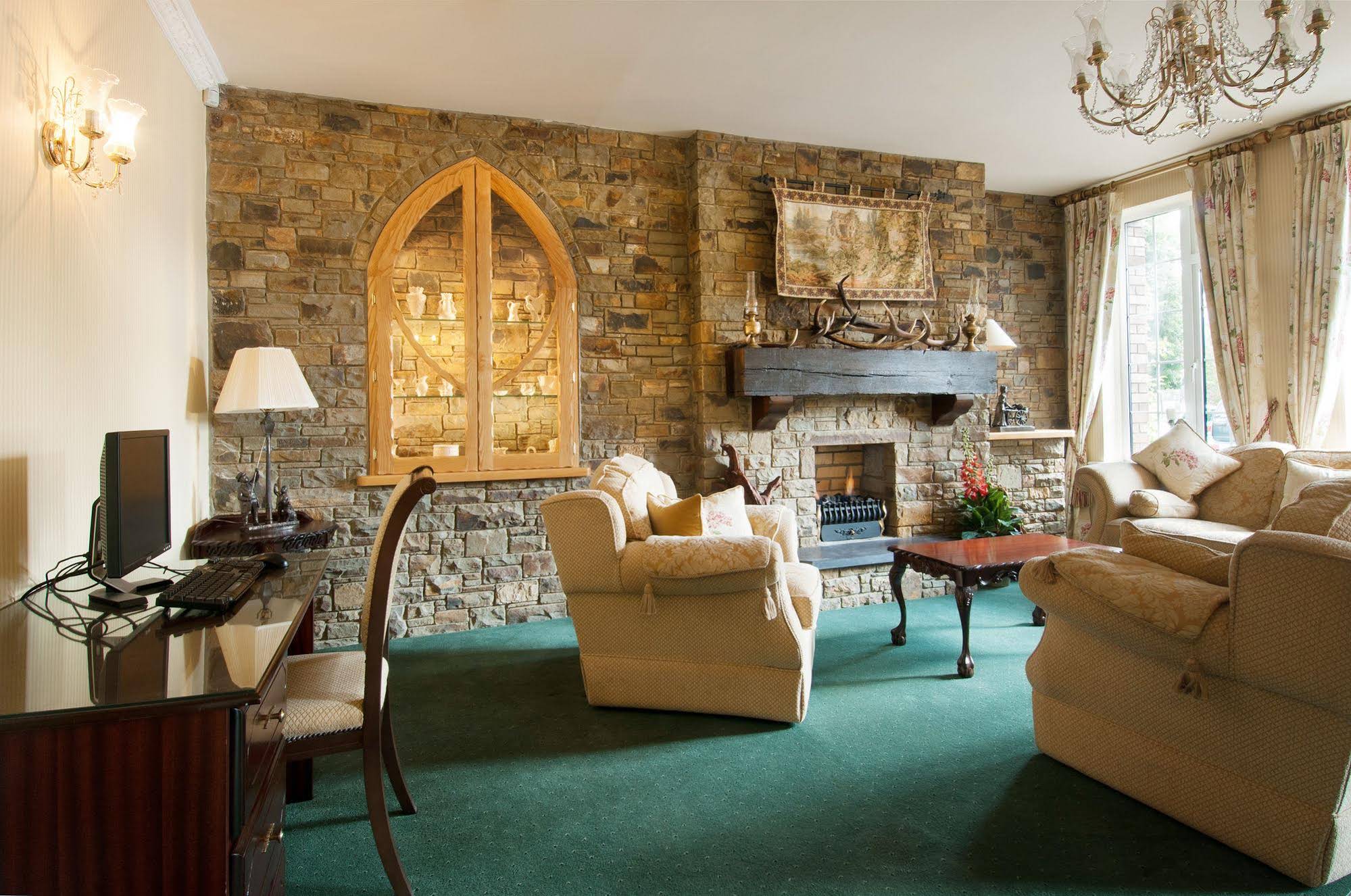 Old Weir Lodge