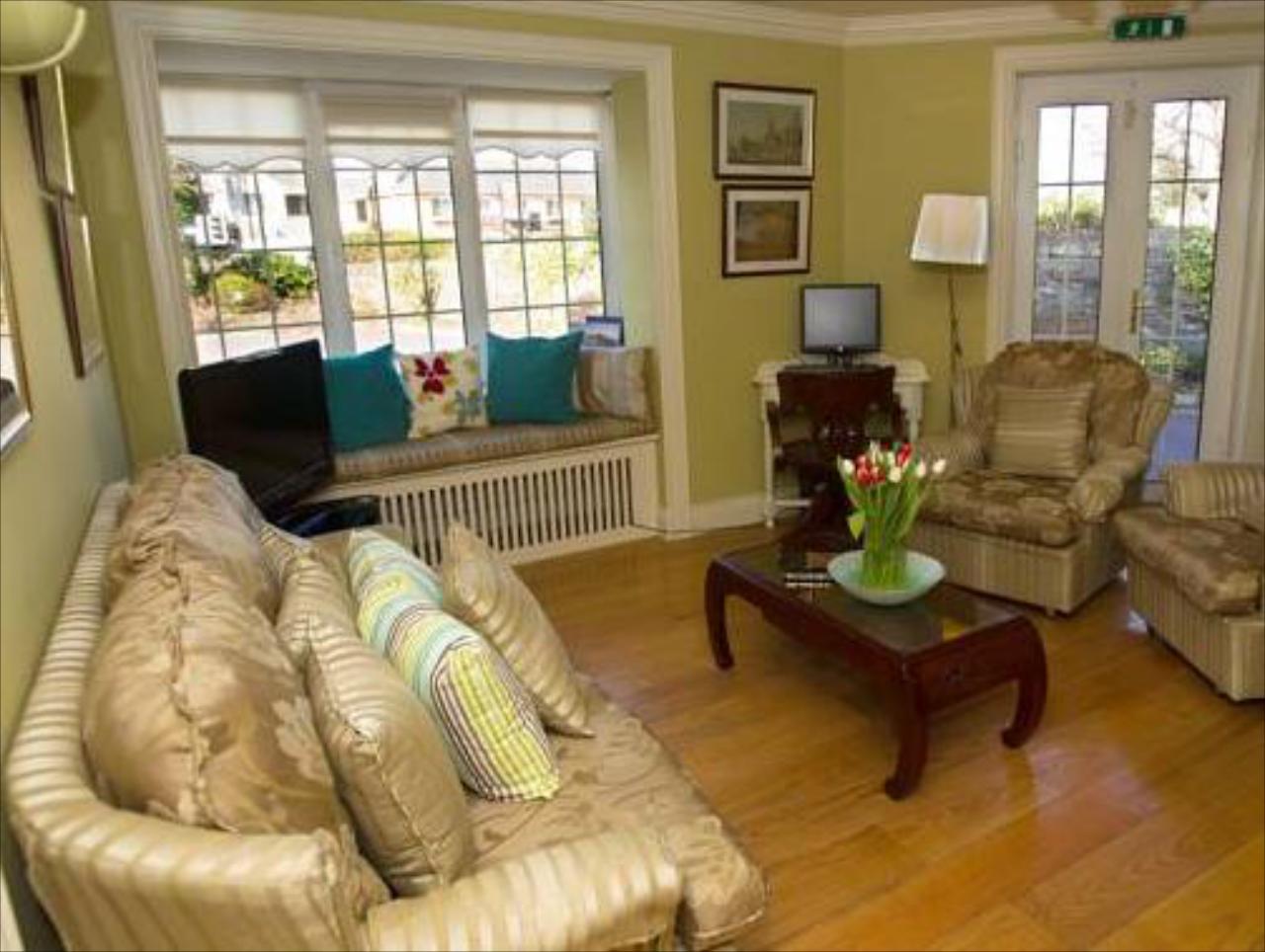 Robeen House