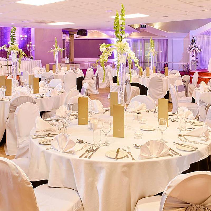 The Gleneagle Hotel & Apartments