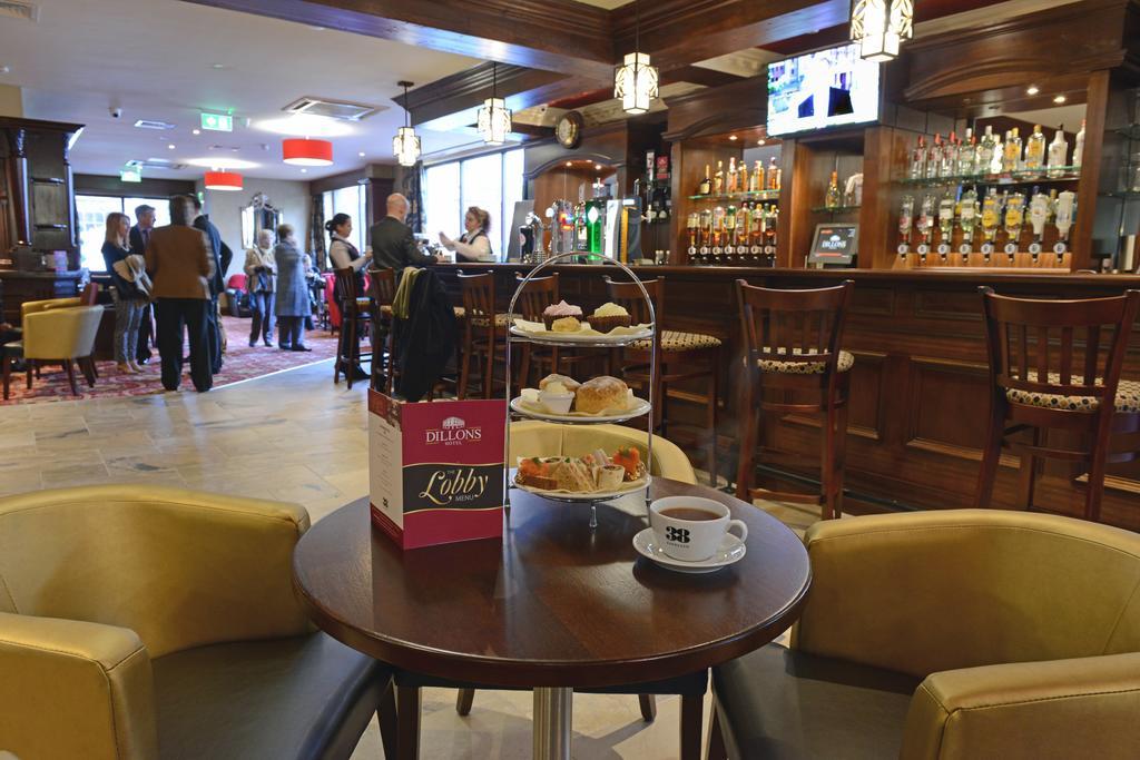 Dillon's Hotel