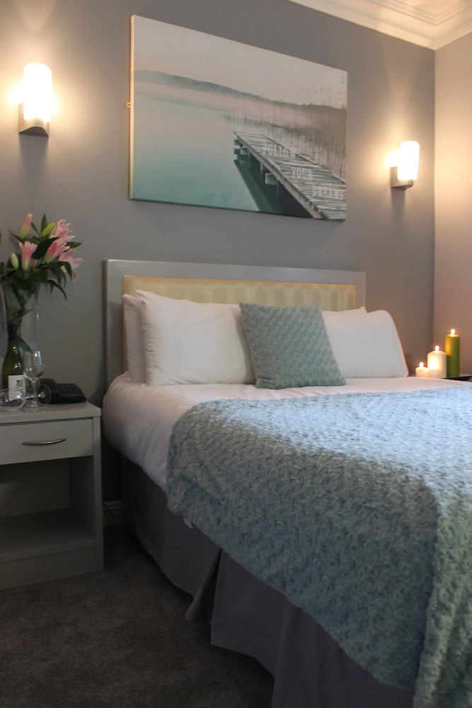 The Pier Hotel Limerick