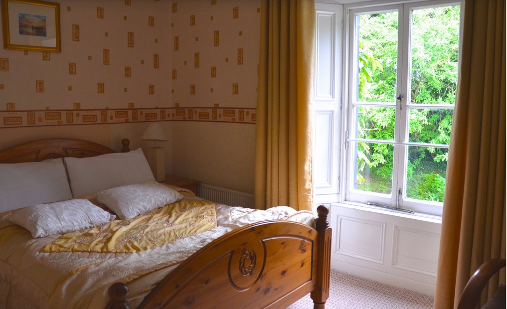 Cloncarlin House