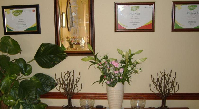 Riverwalk House B&B