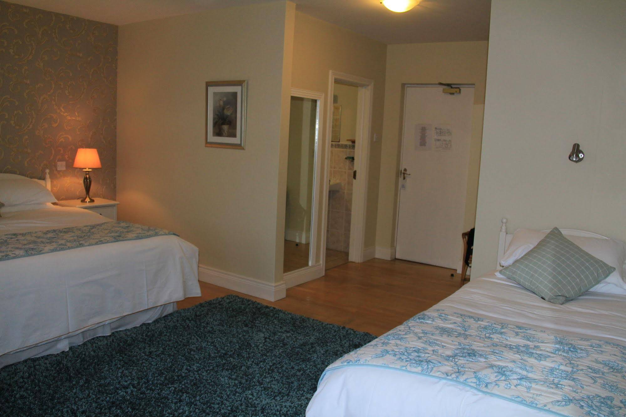 The Lake House Country Hotel