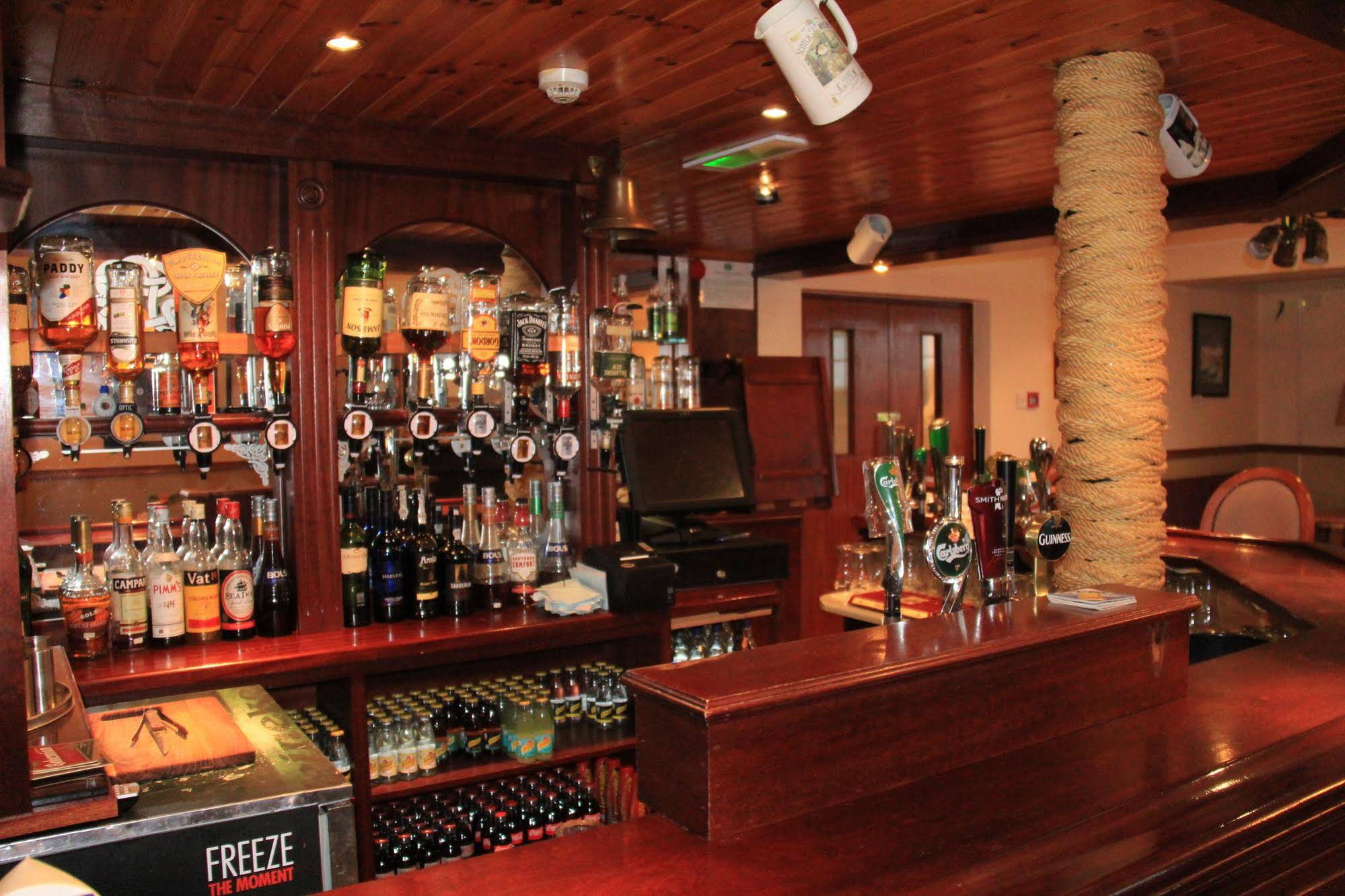 The Lake House Country Hotel