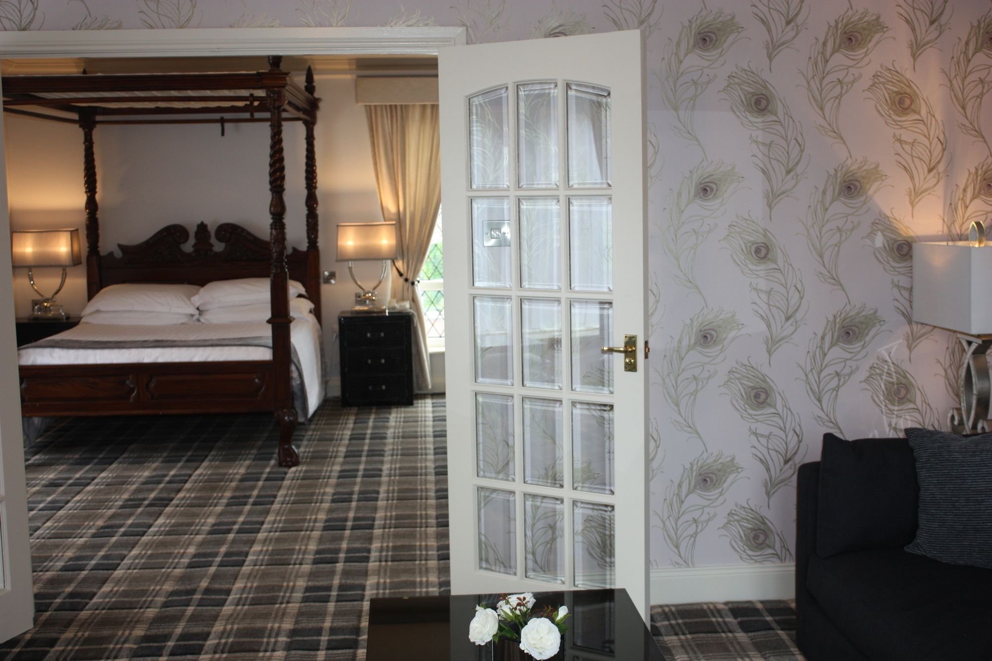 Treacys Oakwood Hotel