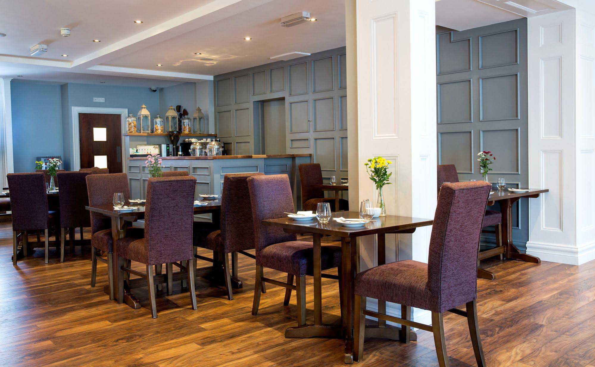 The Gateway Hotel