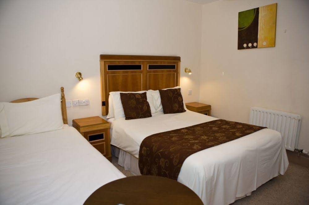 The Gateway Hotel