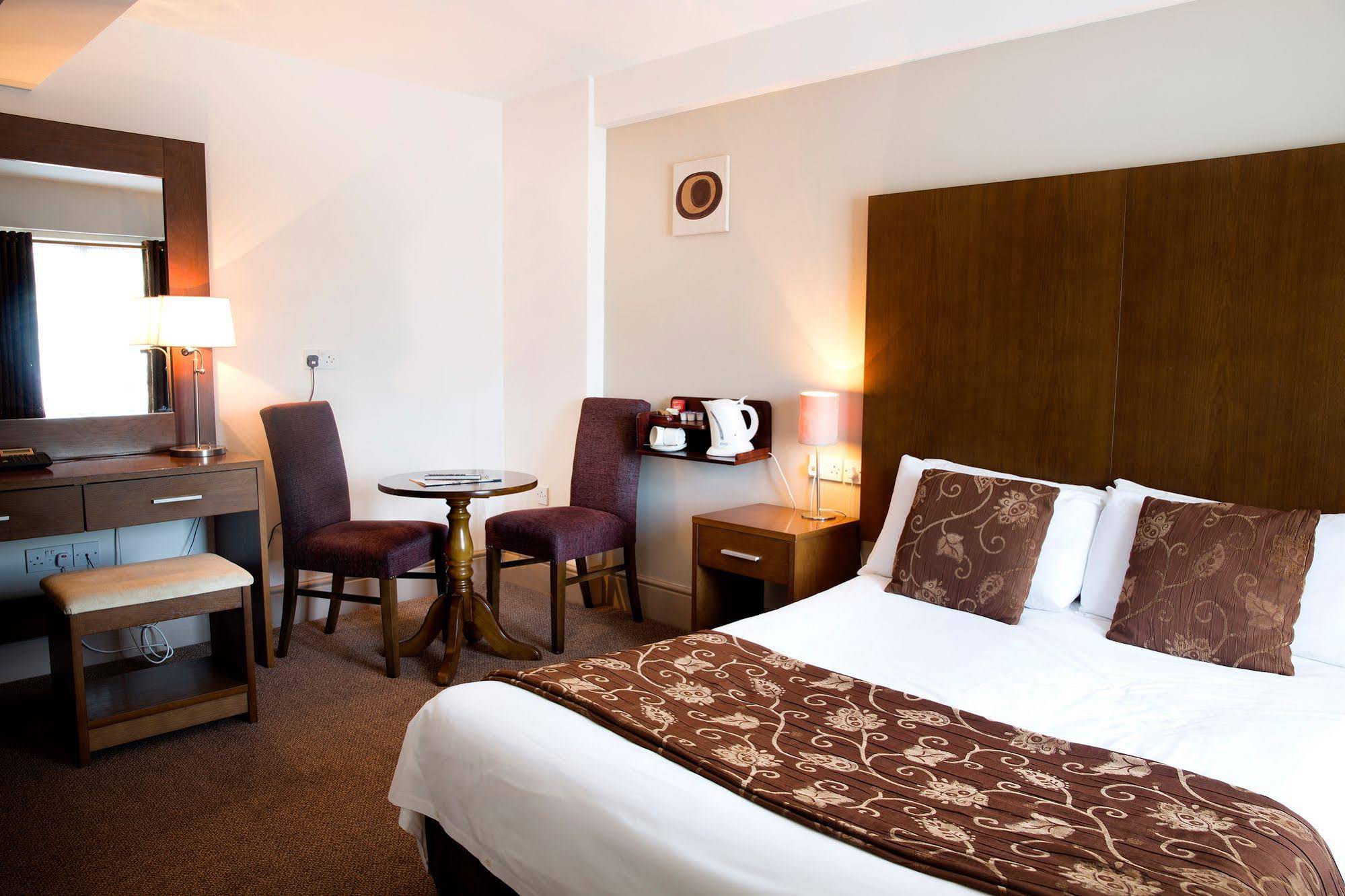 The Gateway Hotel