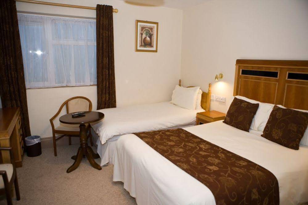 The Gateway Hotel