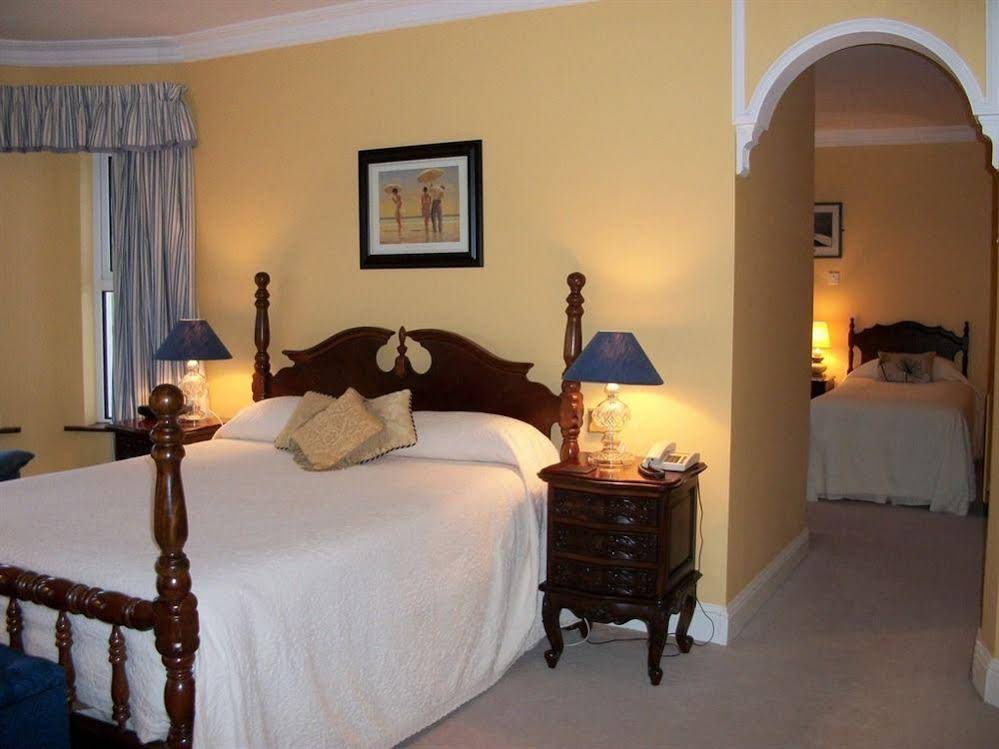 Brook Manor Lodge
