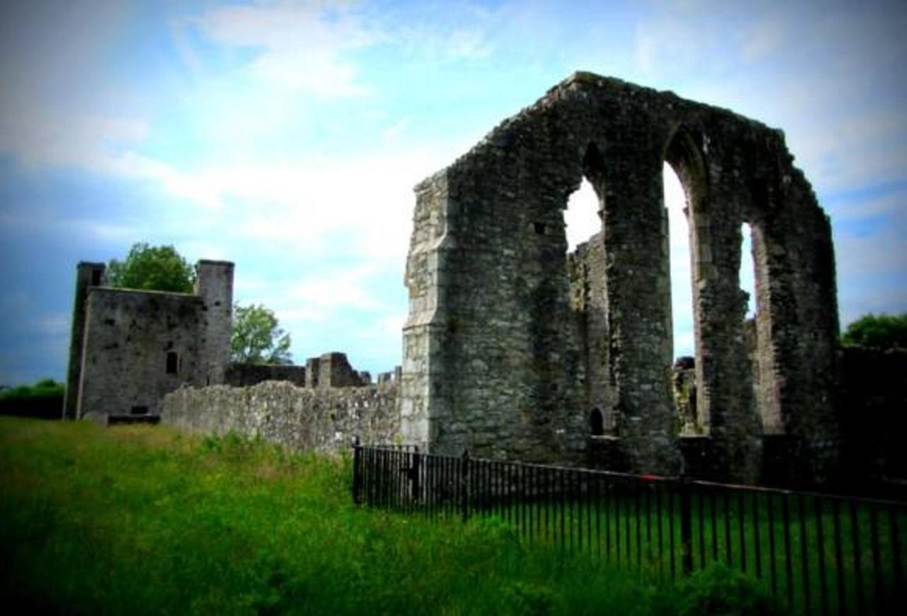 Castle Arch Hotel