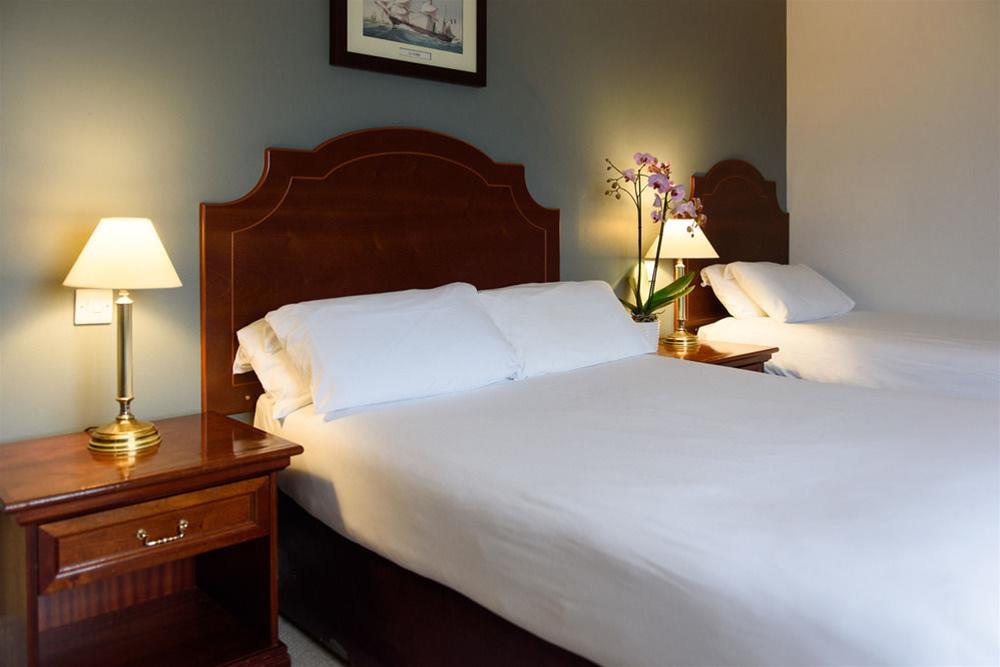 Dooley's Hotel