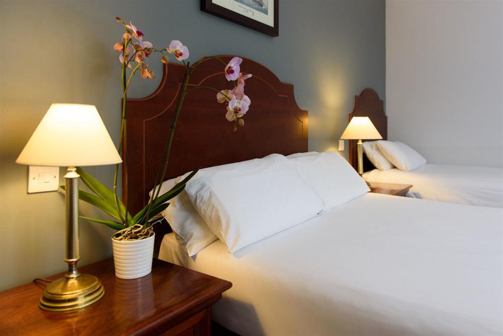Dooley's Hotel