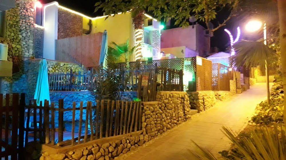 Aloni Neve Zohar Guest House Dead Sea