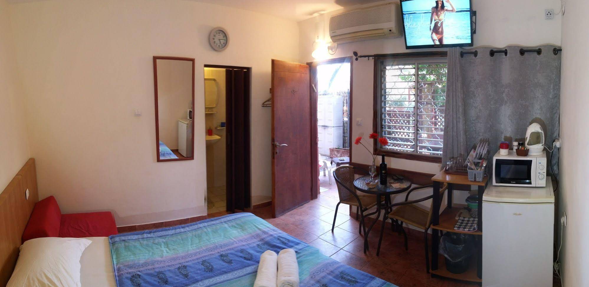 Aloni Neve Zohar Guest House Dead Sea