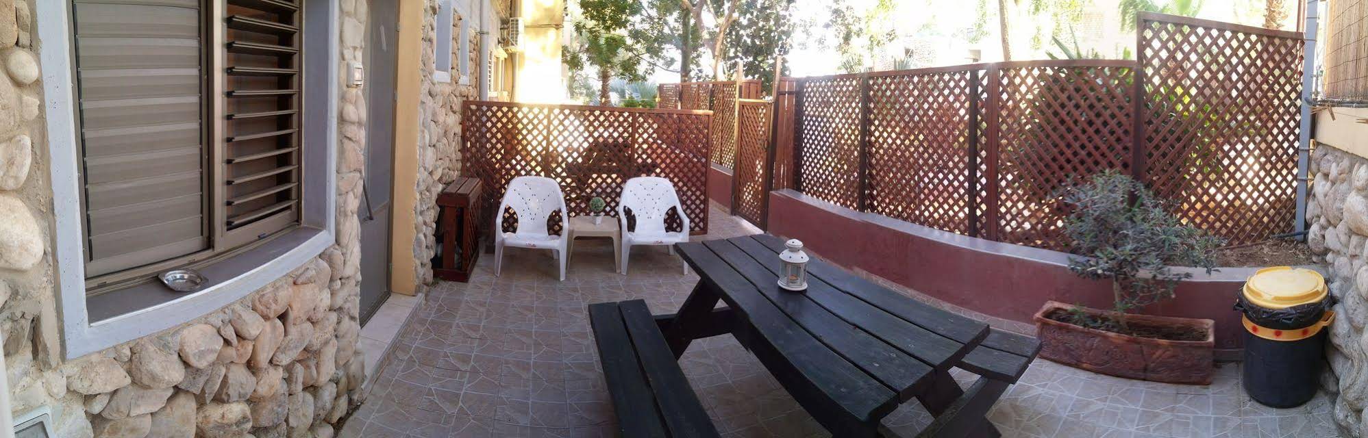 Aloni Neve Zohar Guest House Dead Sea