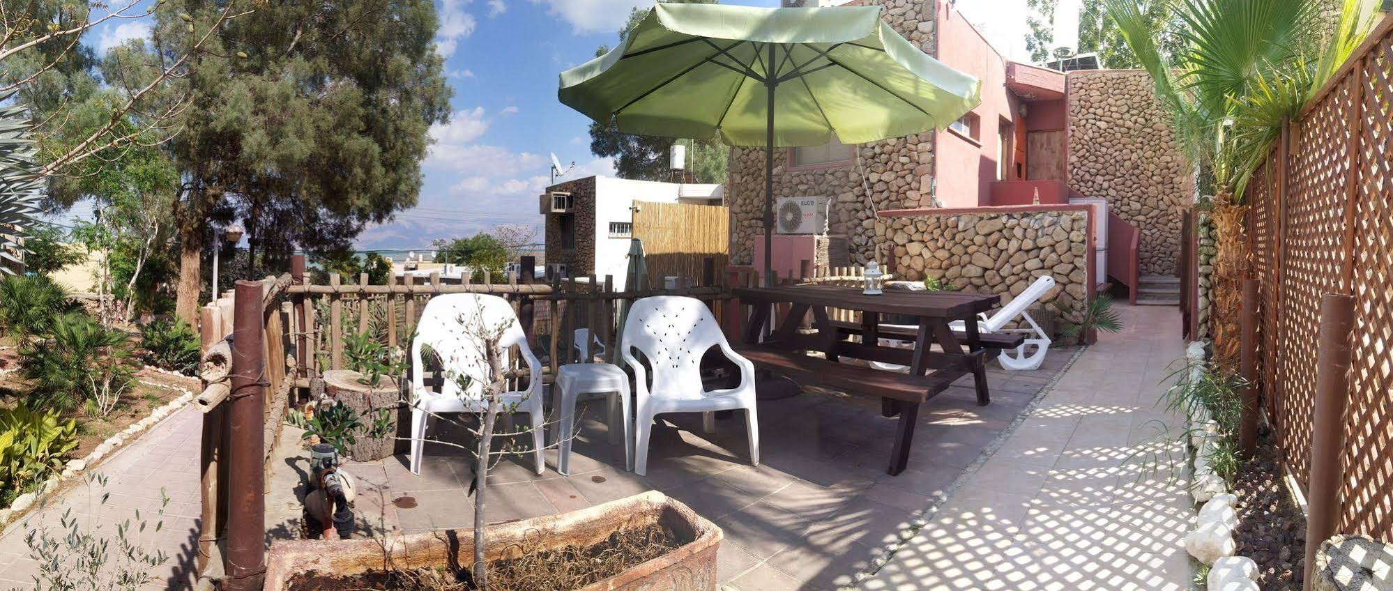Aloni Neve Zohar Guest House Dead Sea