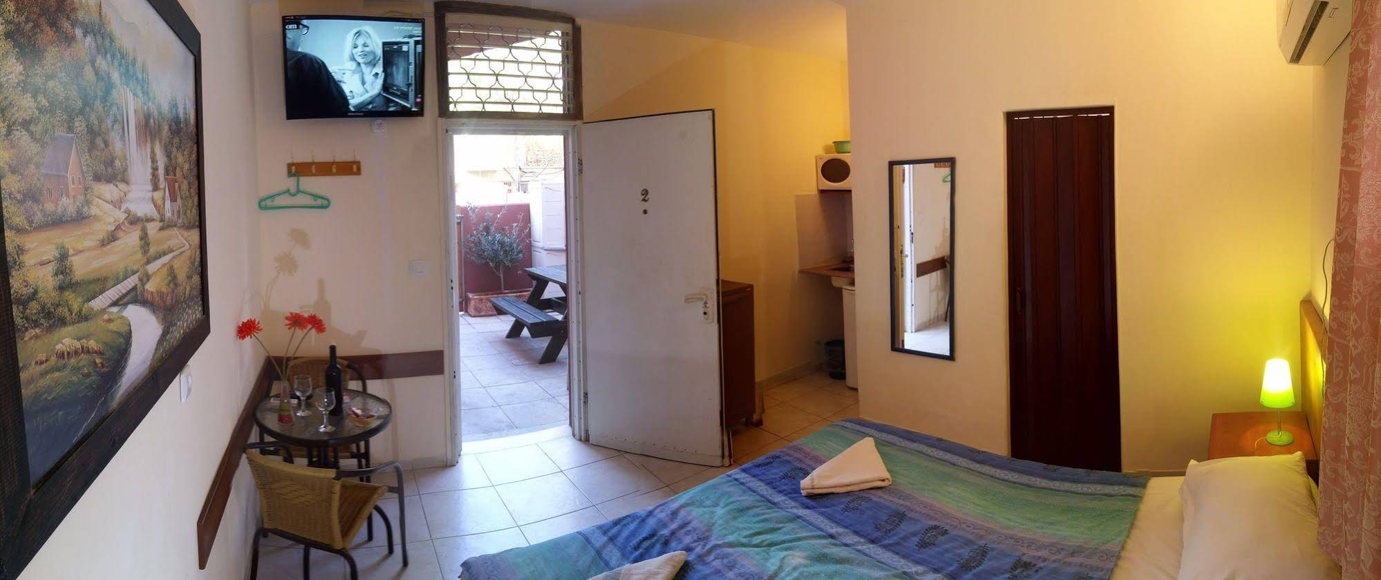 Aloni Neve Zohar Guest House Dead Sea