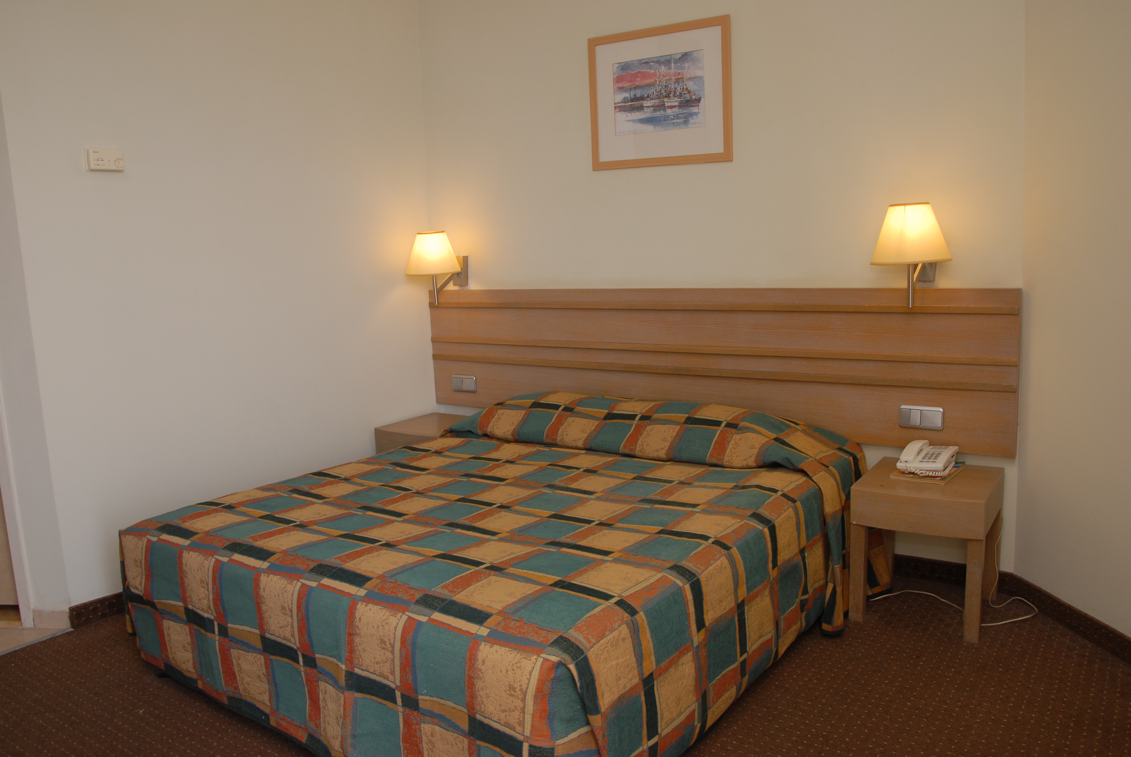 Adi Hotel