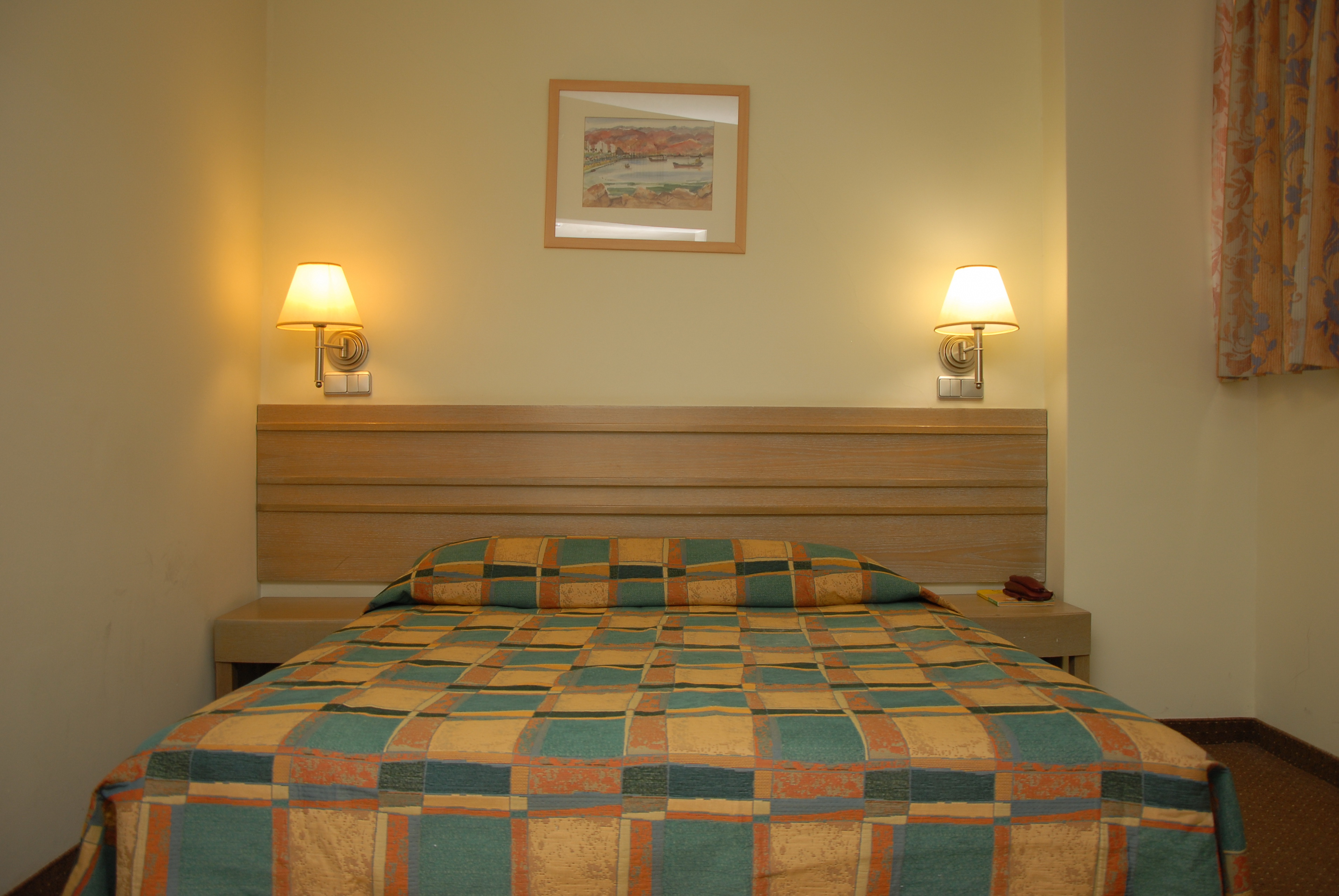 Adi Hotel