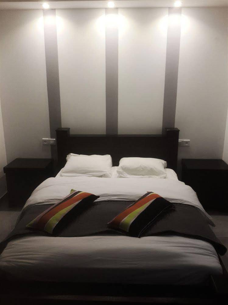 Camelot Suites Motel