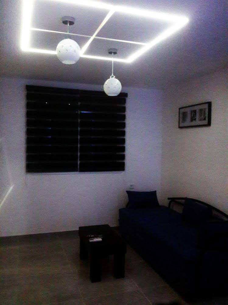Camelot Suites Motel