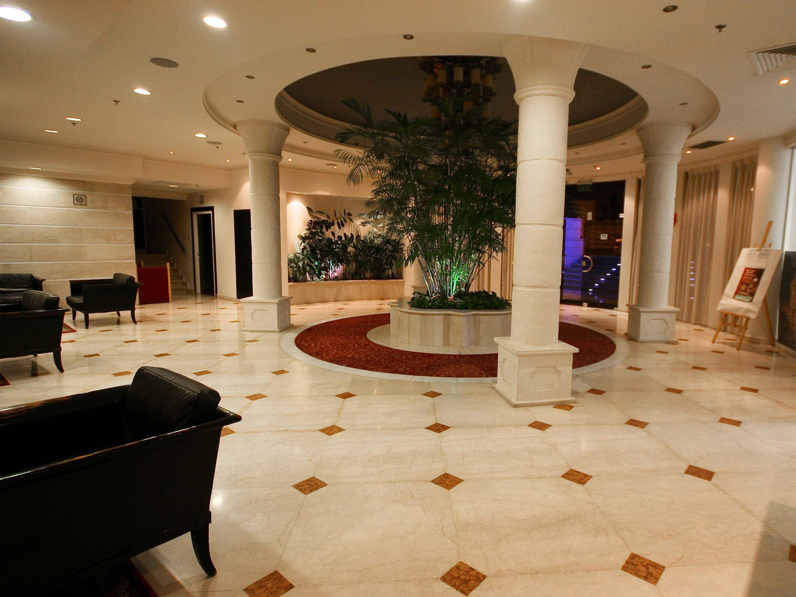 La Palmora Suites
