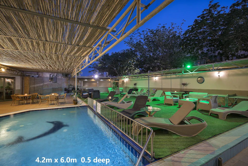 Melony Hotel