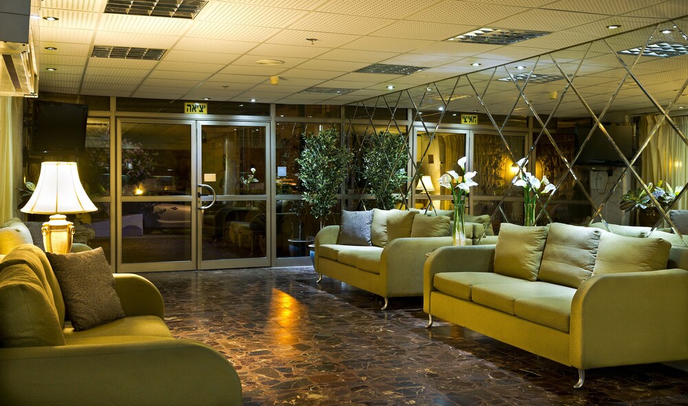 Melony Hotel