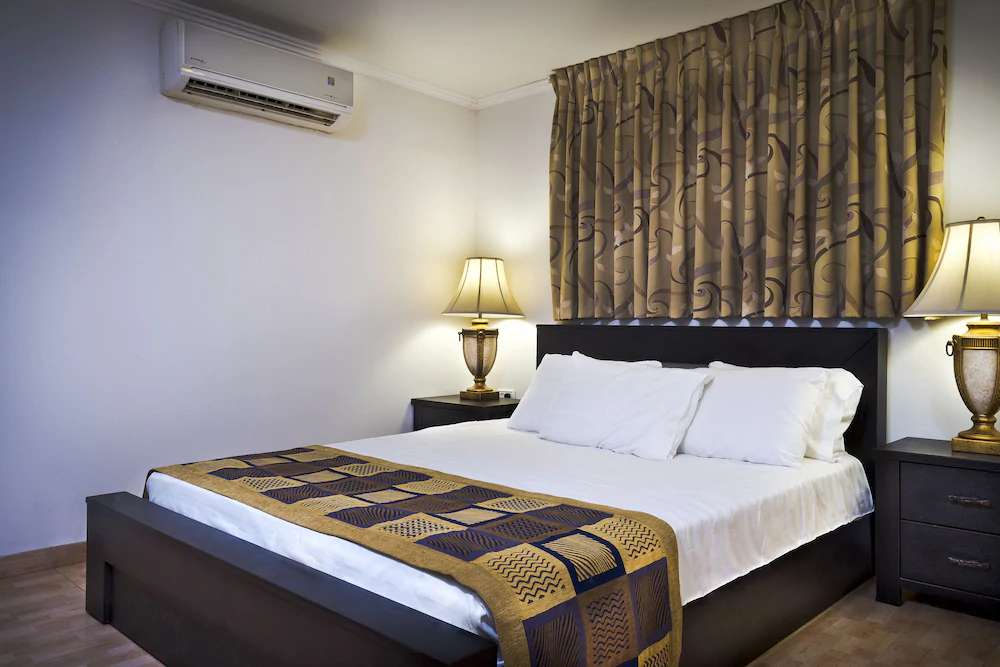 Melony Hotel