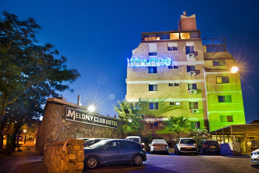 Melony Hotel