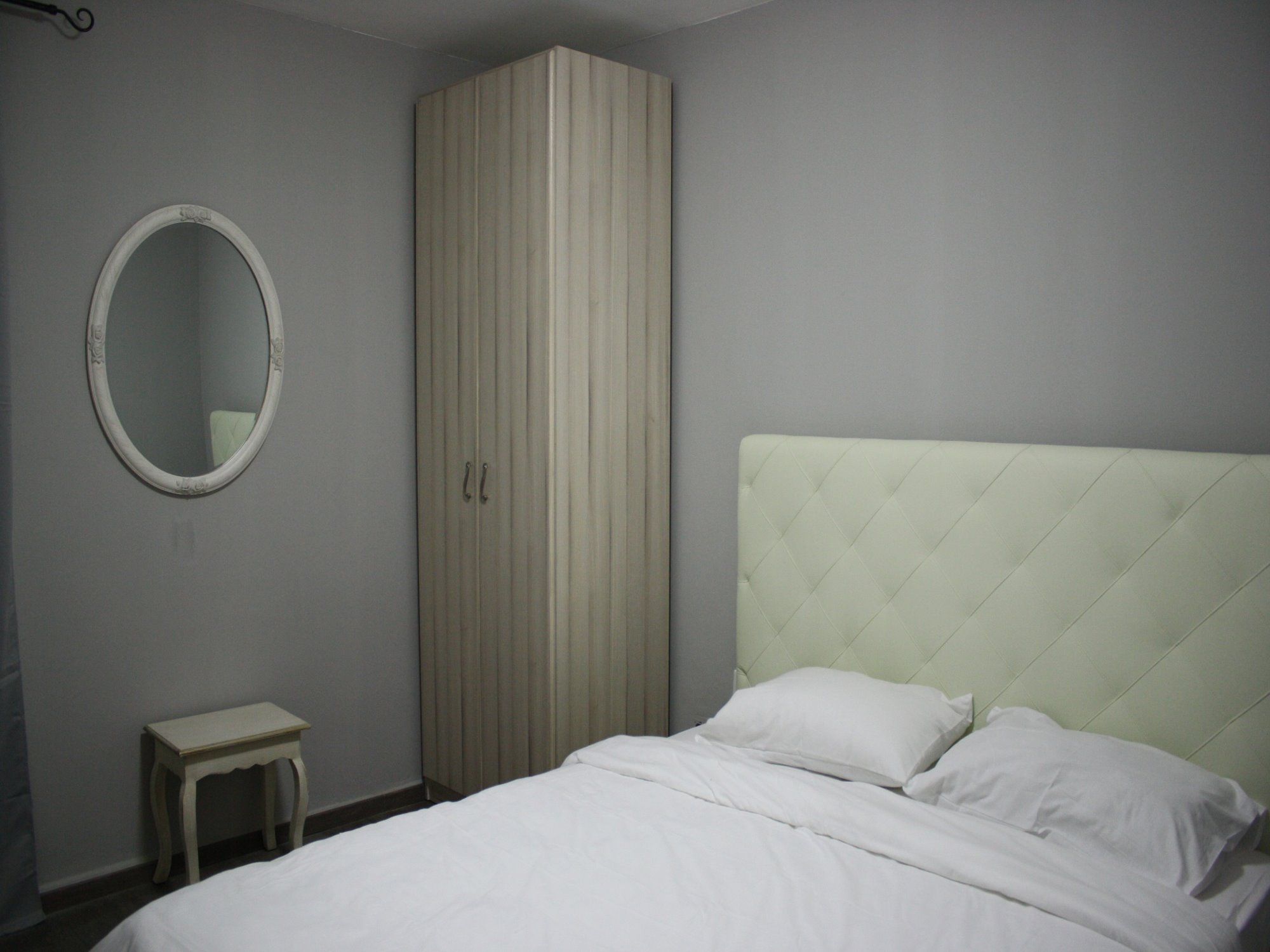 Rich Luxury Suites
