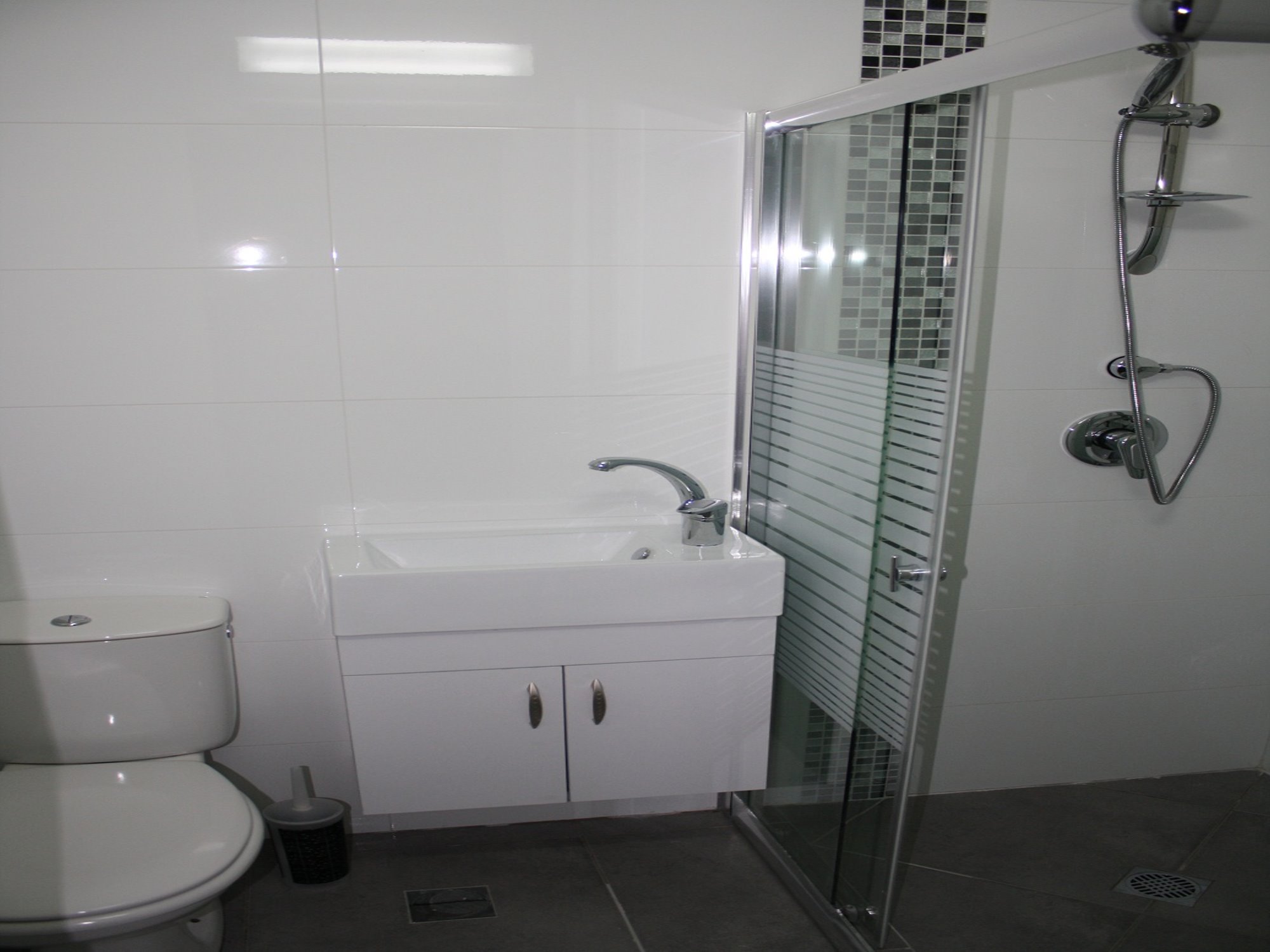 Rich Luxury Suites