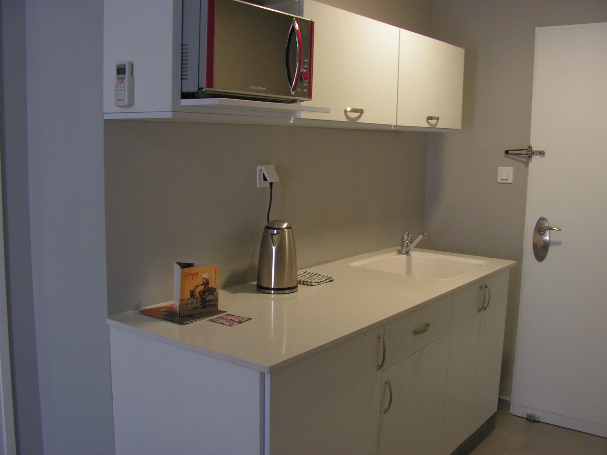 Rich Luxury Suites