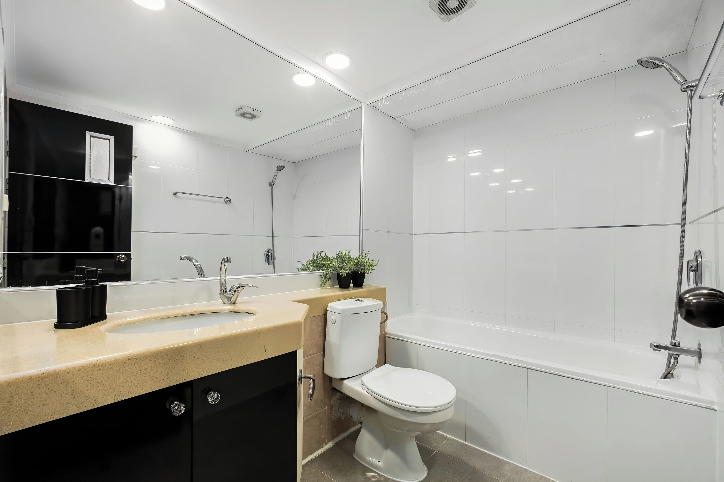 Royal Park Resort Apartments by Sea N' Rent