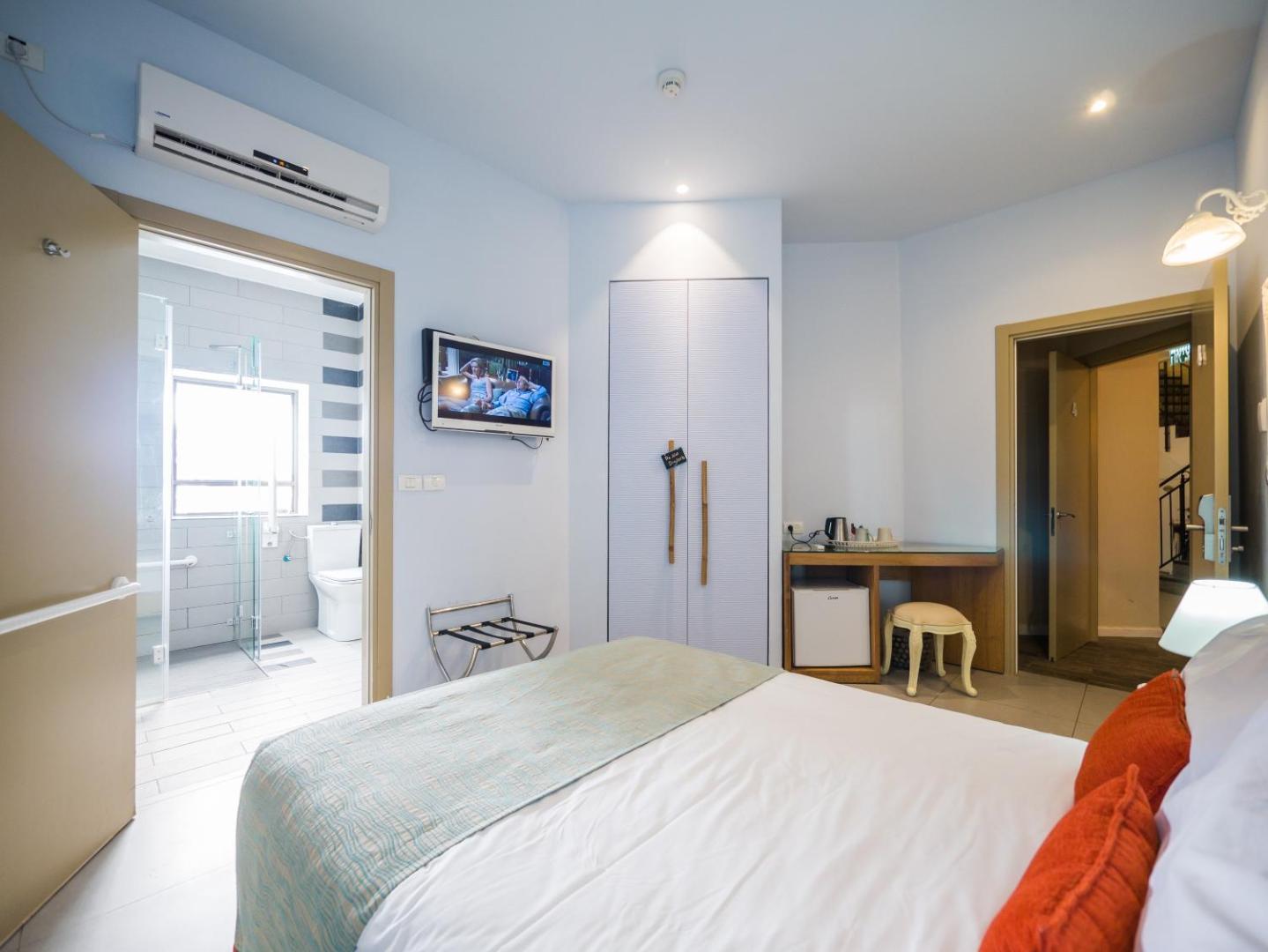 Bat Galim Boutique Hotel