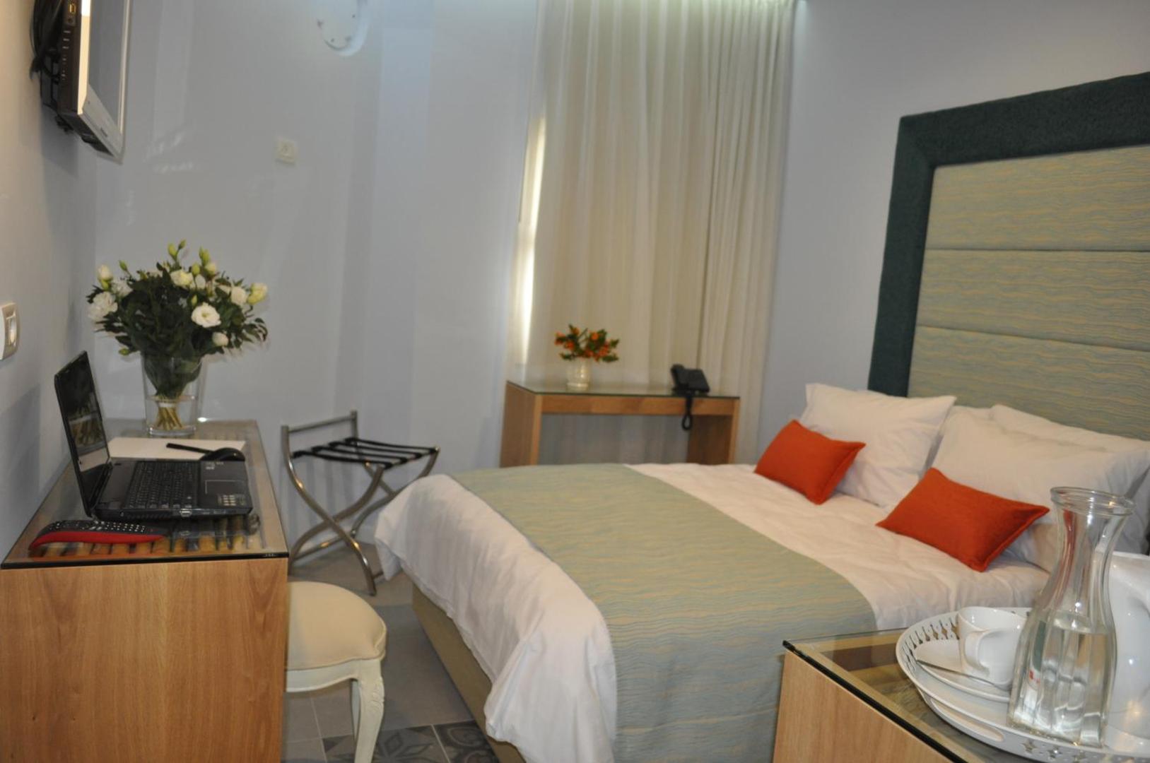 Bat Galim Boutique Hotel