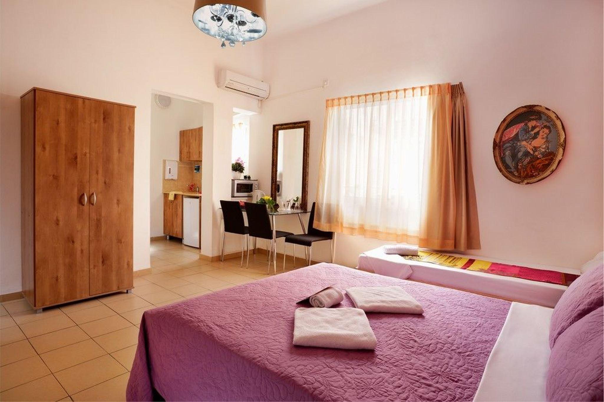 Loui Hotel
