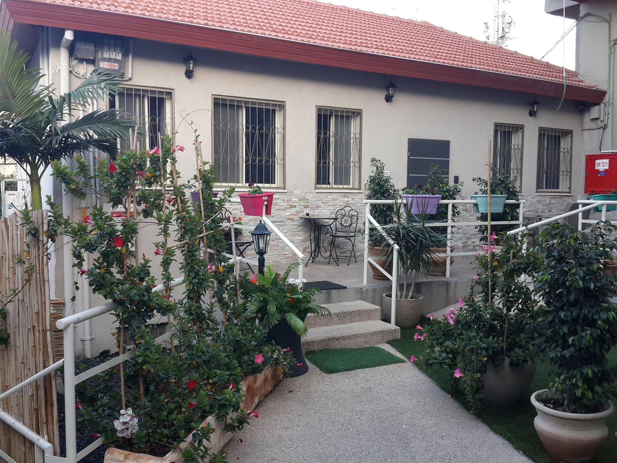Loui Hotel Gardens