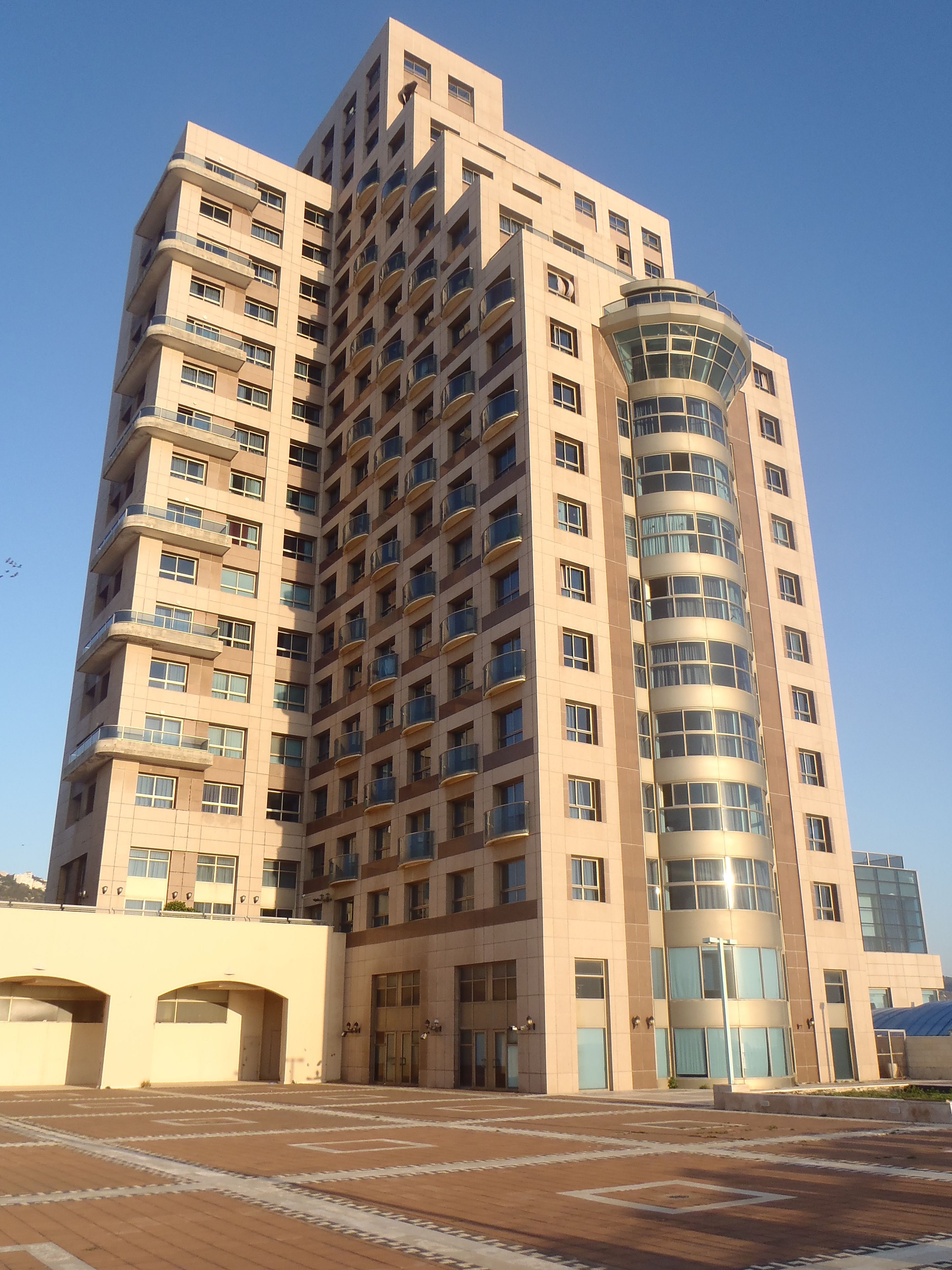 Pnina Tower