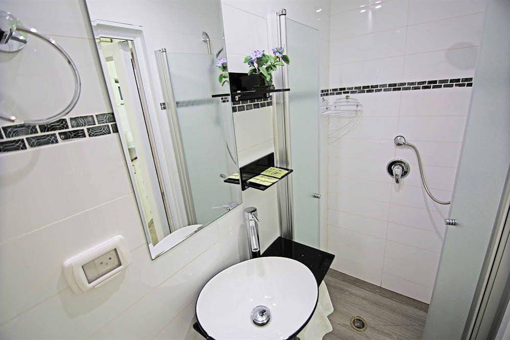 Sea Plaza Residence