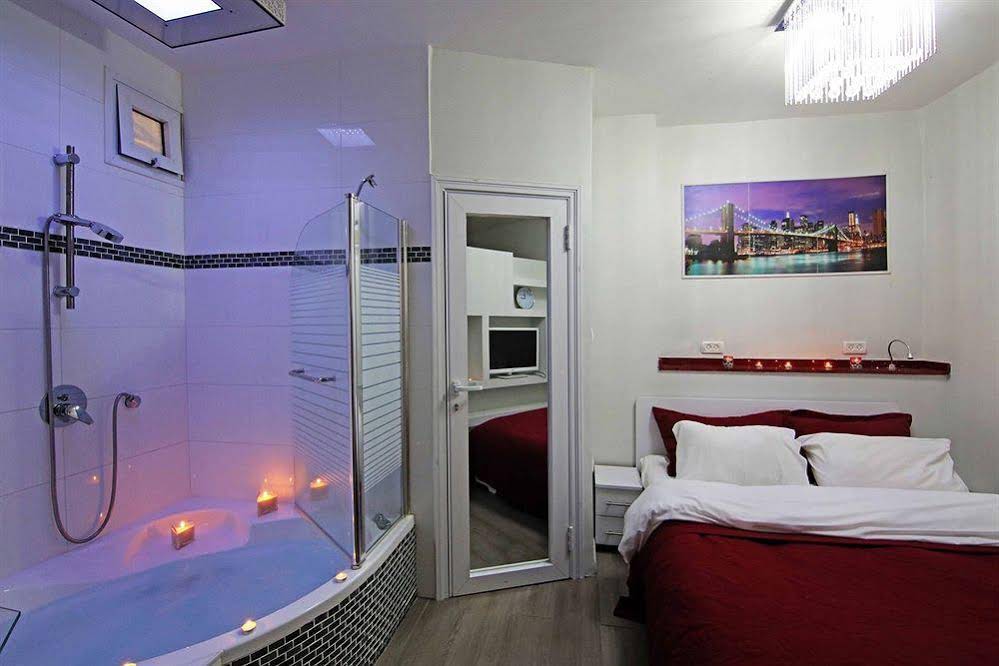 Sea Plaza Residence