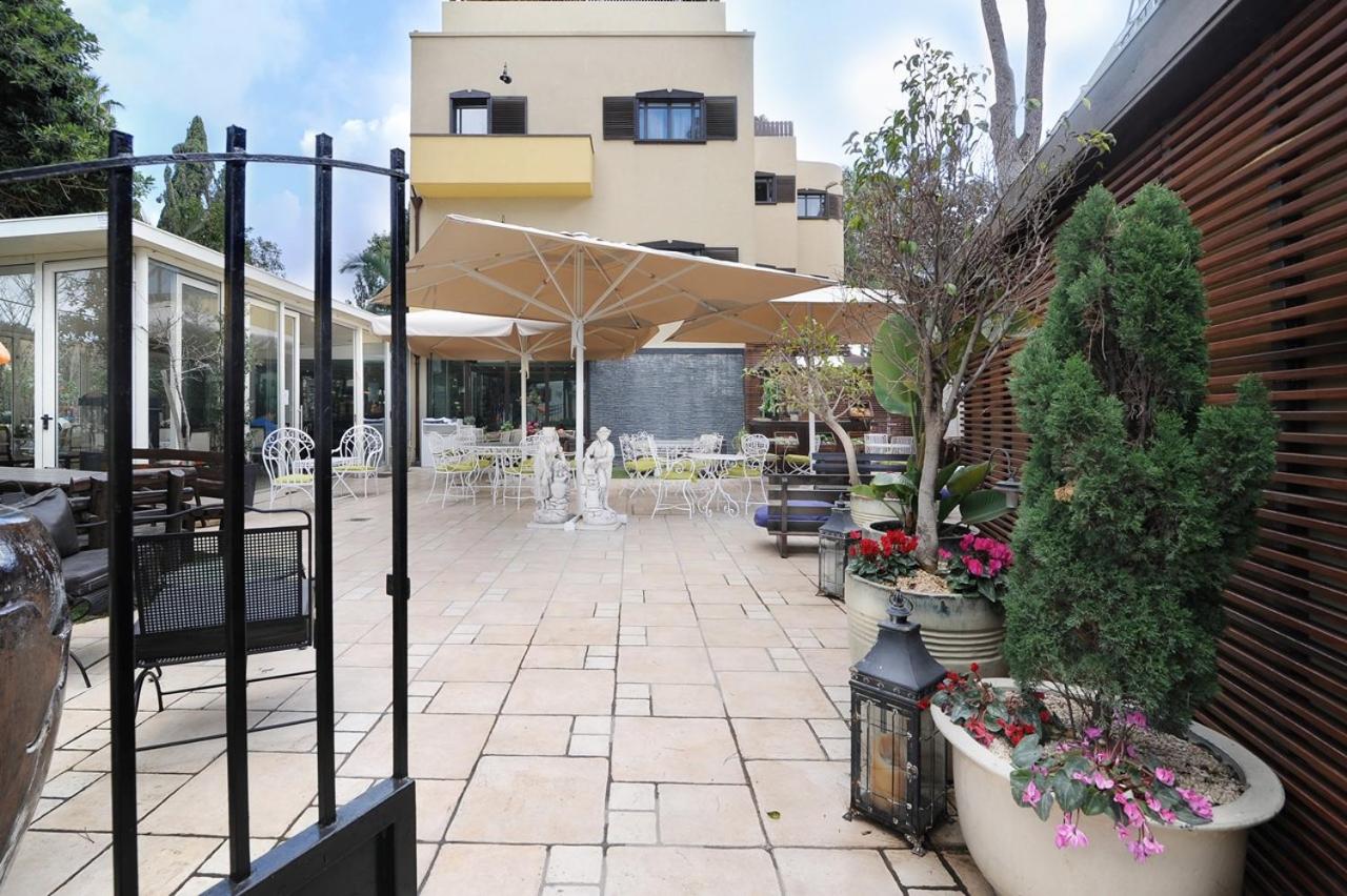 Villa Carmel Boutique