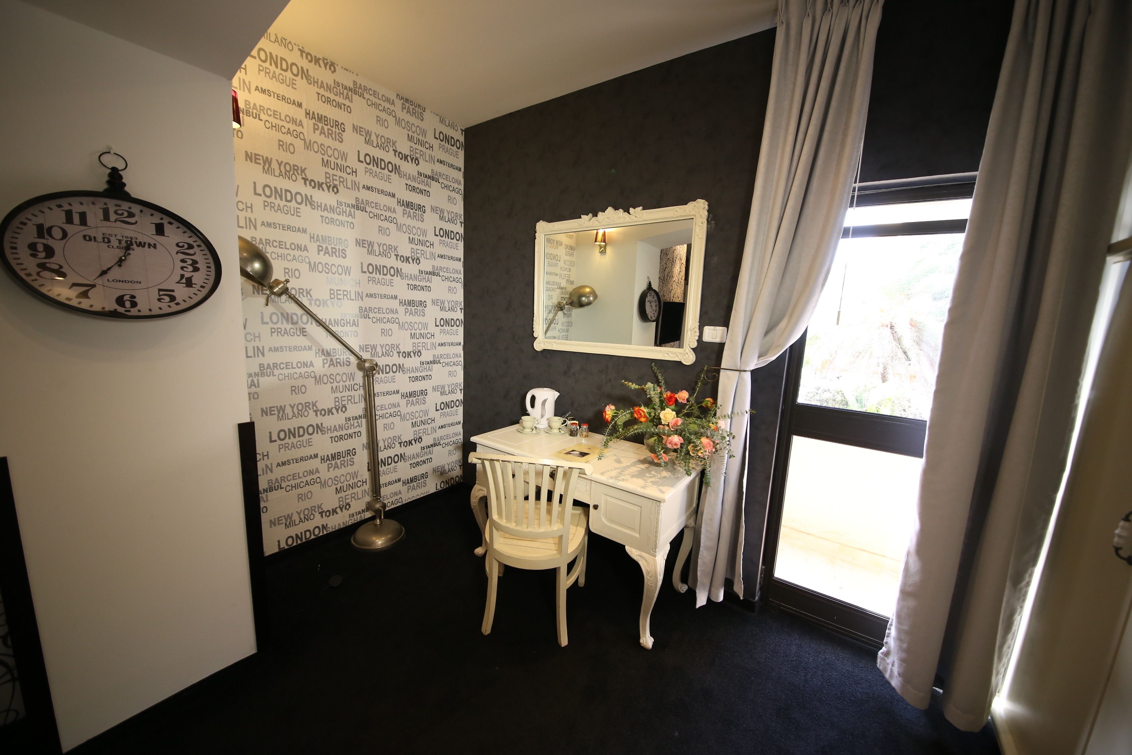 Villa Carmel Boutique
