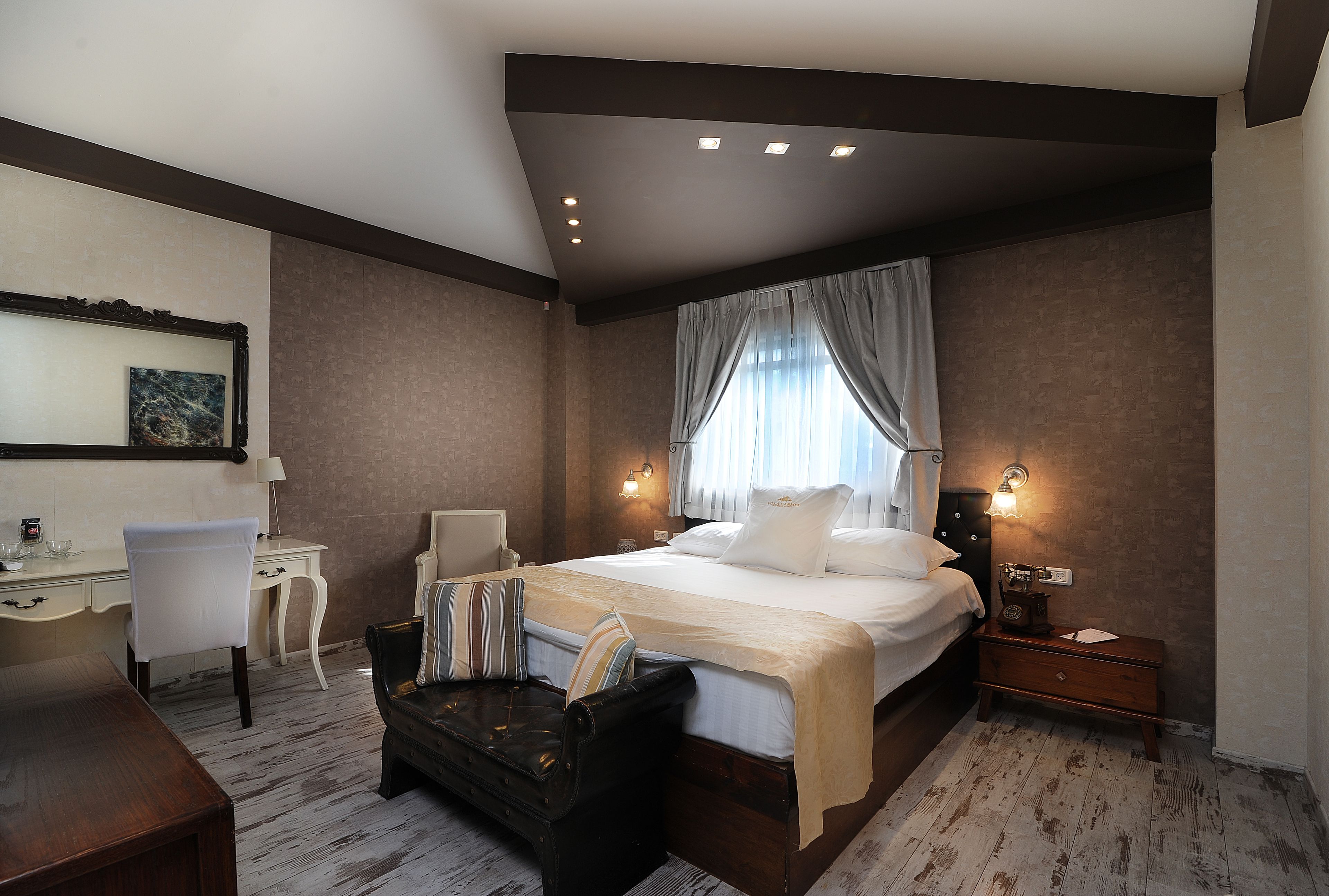 Villa Carmel Boutique