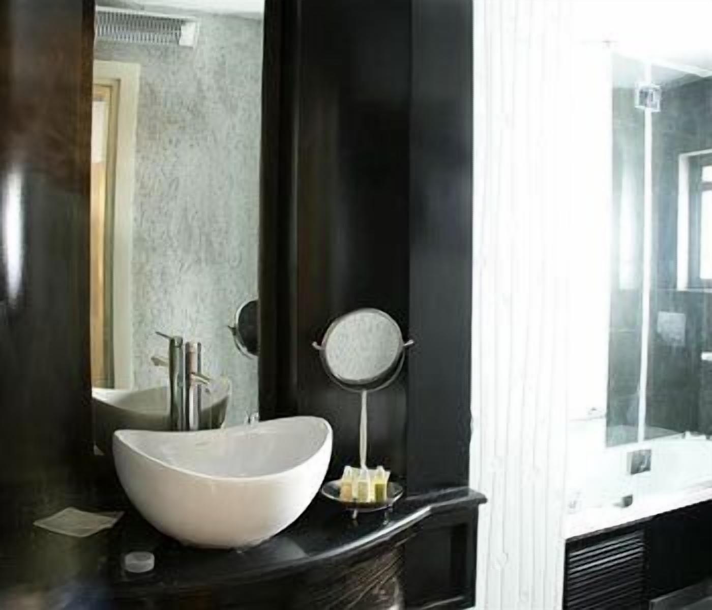 Villa Carmel Boutique