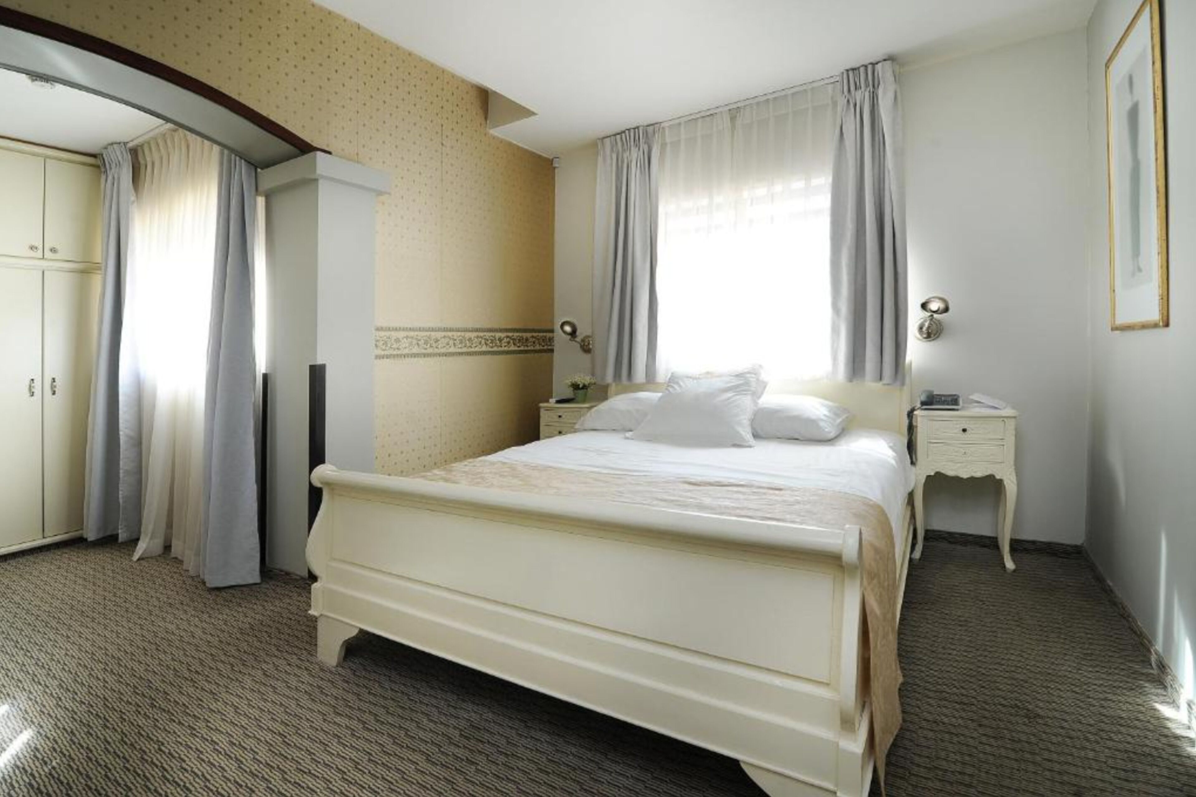Villa Carmel Boutique